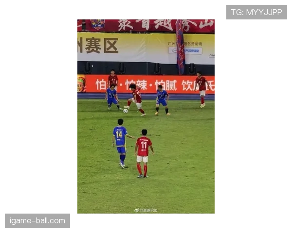 广州队近期比赛表现稳健，阶段阵容保持稳定，联赛进程冲击竞争格局